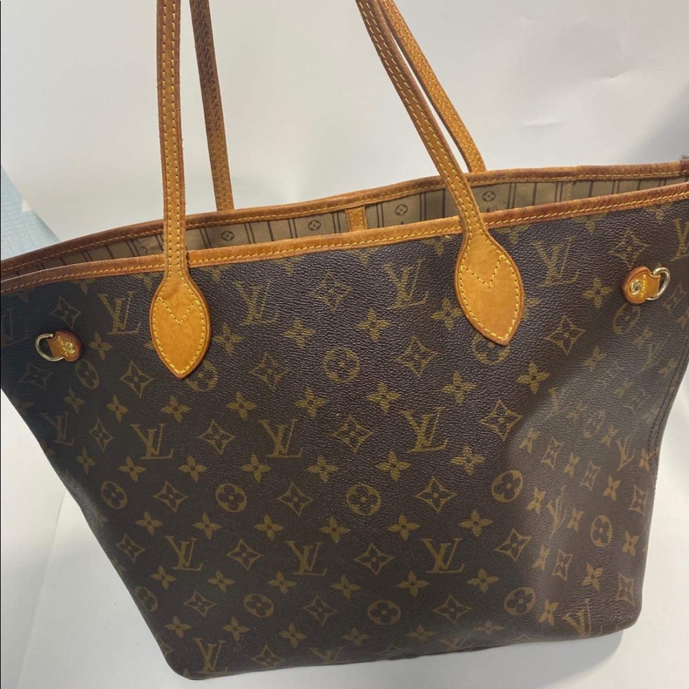 Authentic Louis Vuitton neverfull mm